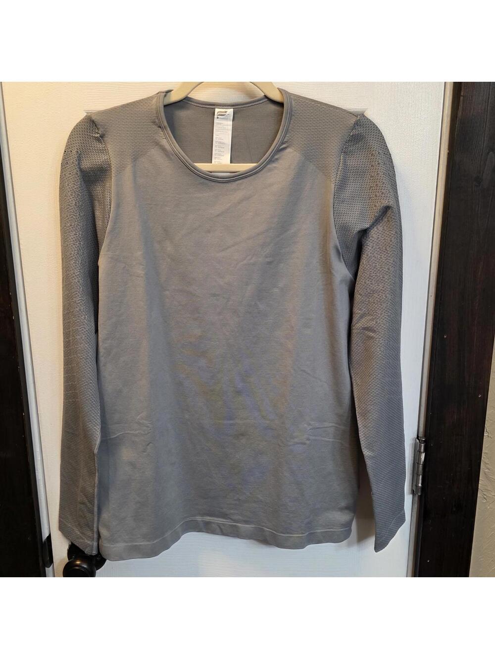 Fabletics Sync Long Sleeve II Women's Activewear Top Grey- XL NWT